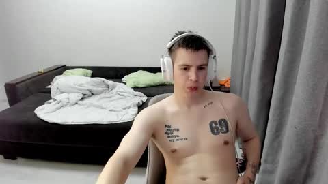 Snapshot of ray_hill chatting on March 24, 6:46 pm Ray online show from March 24, 6:46 pm