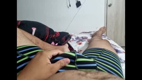 ray_rey1210 online show from February 19, 3:35 am