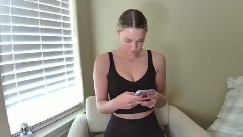 Snapshot of raybabexx chatting on October 24, 9:11 pm RayBabe online show from October 24, 9:11 pm