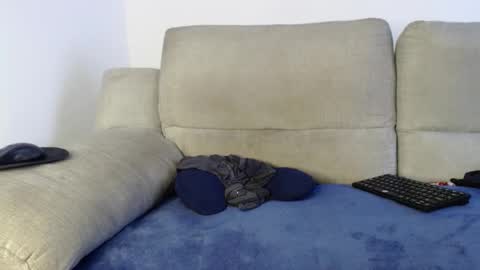 Ray  online show from February 11, 5:07 pm