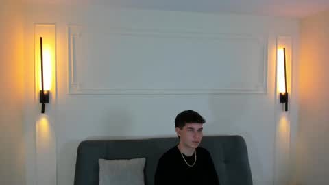 Snapshot of rayder_green chatting on November 19, 2:28 pm YE online show from November 19, 2:28 pm