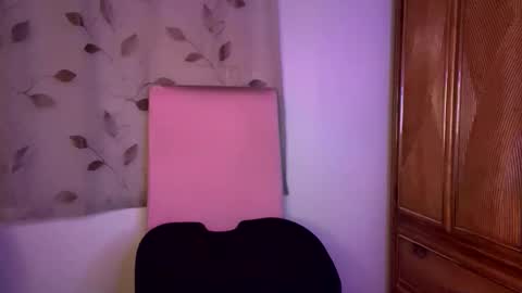 Snapshot of rayemillian chatting on May 23, 4:50 am Raye Millian online show from May 23, 4:50 am