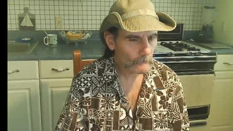 Snapshot of raylene4u2 chatting on October 1, 7:09 pm Ray online show from October 1, 7:09 pm