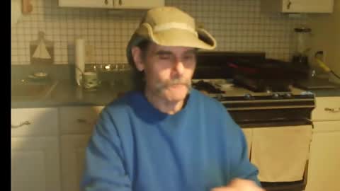 Snapshot of raylene4u2 chatting on November 7, 9:48 pm Ray online show from November 7, 9:48 pm