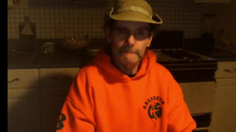 Snapshot of raylene4u2 chatting on November 11, 10:32 pm Ray online show from November 11, 10:32 pm