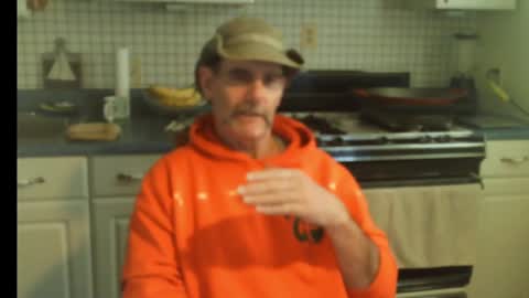 Snapshot of raylene4u2 chatting on November 17, 7:41 pm Ray online show from November 17, 7:41 pm