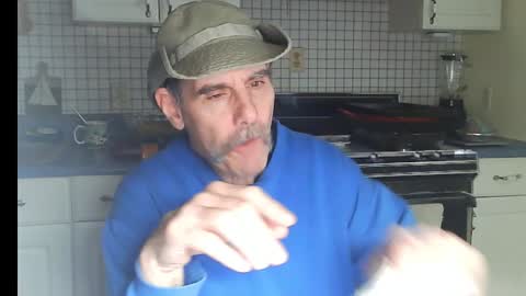 Snapshot of raylene4u2 chatting on December 2, 8:59 pm Ray online show from December 2, 8:59 pm