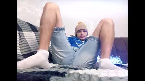 Snapshot of raymartino chatting on December 19, 9:11 pm RayMartino online show from December 19, 9:11 pm