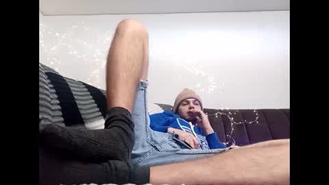 Snapshot of raymartino chatting on December 22, 9:34 pm RayMartino online show from December 22, 9:34 pm