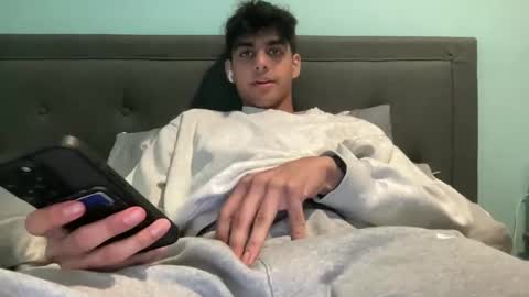 raymondg8596 online show from February 4, 7:11 pm