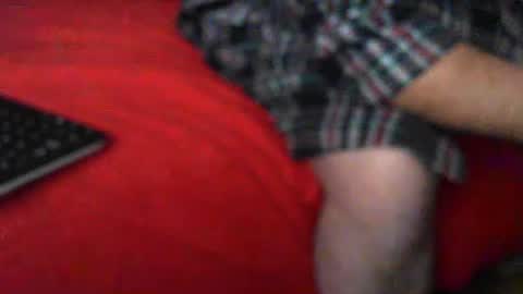 Snapshot of raymondo1964 chatting on December 18, 12:38 am raymondo1964 online show from December 18, 12:38 am