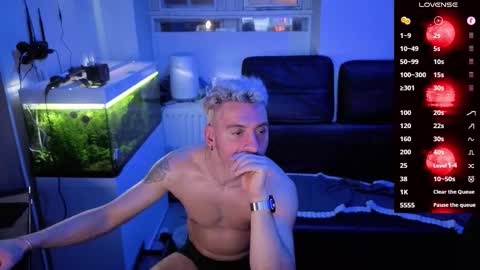 Rayzel online show from February 13, 1:56 am