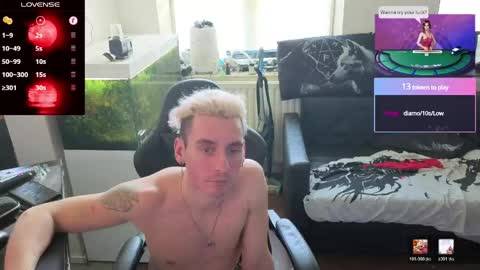 Rayzel online show from May 11, 2:45 pm