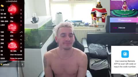 Rayzel online show from May 18, 10:54 am