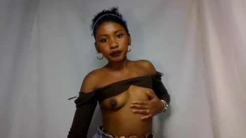 razafindrasoa online show from June 18, 9:14 am