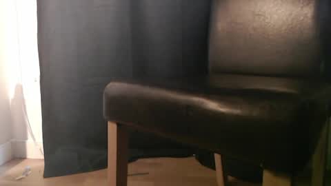 Snapshot of rbski877 chatting on June 1, 4:03 am Haurin online show from June 1, 4:03 am