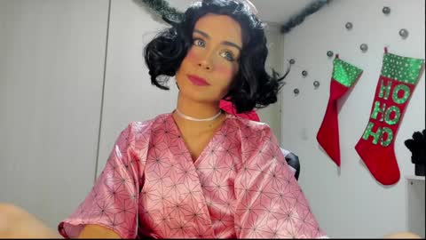 Snapshot of rea_winry chatting on December 15, 5:23 am Rea online show from December 15, 5:23 am