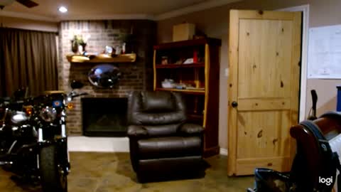 Snapshot of ready4aride2day chatting on February 4, 2:39 am ready4aride2day online show from February 4, 2:39 am