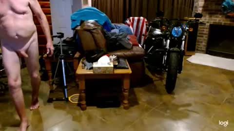 Snapshot of ready4aride2day chatting on March 22, 12:19 pm ready4aride2day online show from March 22, 12:19 pm