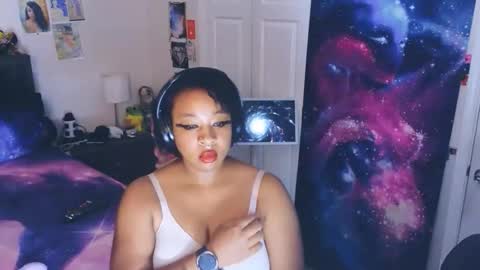 realgoddessdream online show from March 23, 6:01 pm