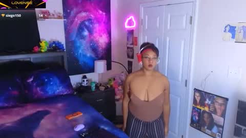 Snapshot of realgoddessdream chatting on May 29, 12:41 am realgoddessdream online show from May 29, 12:41 am