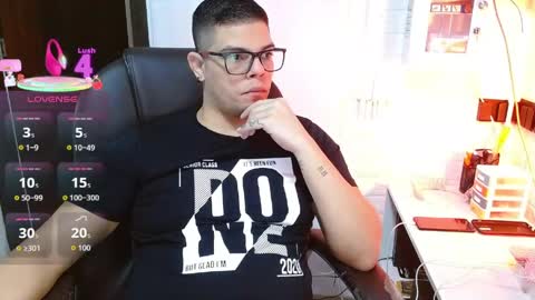 Snapshot of realjoel chatting on May 28, 11:40 am Joel online show from May 28, 11:40 am