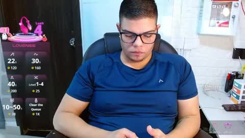 Snapshot of realjoel chatting on May 30, 12:57 pm Joel online show from May 30, 12:57 pm