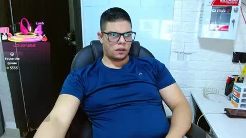 Snapshot of realjoel chatting on June 3, 11:57 am Joel online show from June 3, 11:57 am