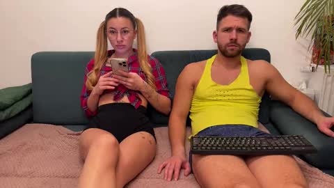 Leo  Luna online show from February 20, 9:04 pm