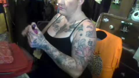 Snapshot of reallyredrum69th chatting on July 9, 5:28 pm reallyredrum69th online show from July 9, 5:28 pm