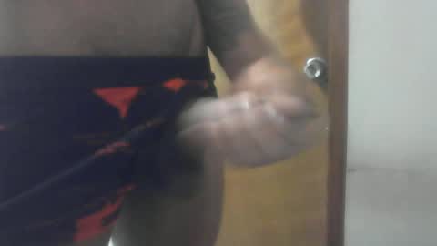 Snapshot of realmenol24k chatting on June 13, 4:21 am SexyFlacko online show from June 13, 4:21 am