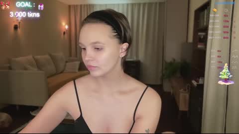 Snapshot of realsupermichael chatting on December 26, 6:12 pm AliceEve online show from December 26, 6:12 pm