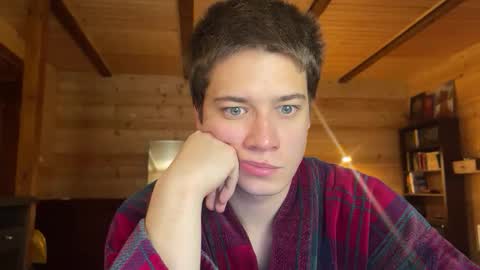 Snapshot of realsupermichael chatting on October 18, 7:03 pm AliceEve online show from October 18, 7:03 pm