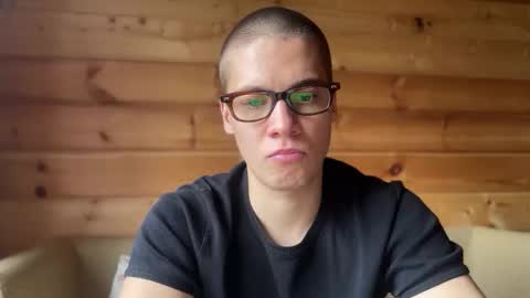 Snapshot of realsupermichael chatting on October 31, 10:38 am AliceEve online show from October 31, 10:38 am