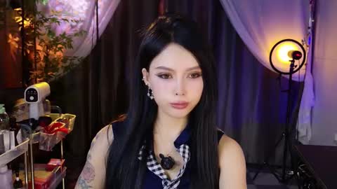 Snapshot of reaowna___ chatting on December 13, 7:53 pm reaowna___ online show from December 13, 7:53 pm