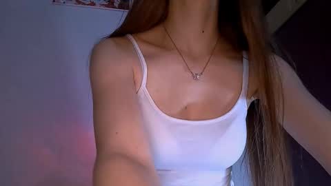 Snapshot of reavoran chatting on December 2, 4:13 pm Amanda online show from December 2, 4:13 pm