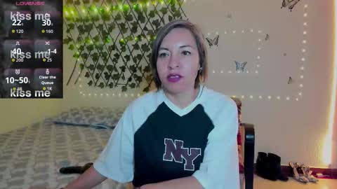 Rebbeca online show from September 11, 10:37 am