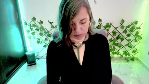 Rebbeca online show from February 24, 1:31 pm