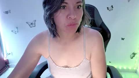 Rebbeca online show from May 1, 10:42 am