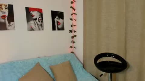 Snapshot of rebeca_marchetti chatting on July 30, 9:14 pm Rebeca Marchetti online show from July 30, 9:14 pm