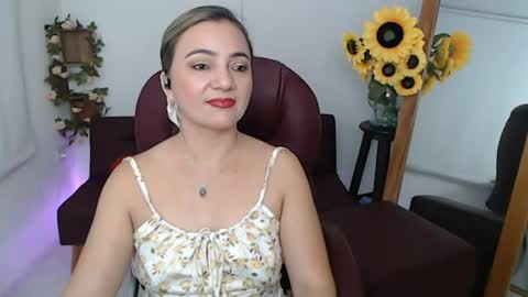 Snapshot of rebeca_milf chatting on June 22, 2:58 pm REBECA online show from June 22, 2:58 pm