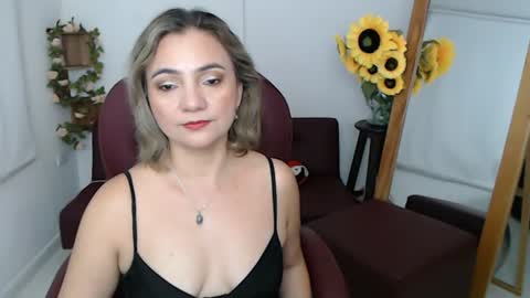 Snapshot of rebeca_milf chatting on July 17, 2:45 pm REBECA online show from July 17, 2:45 pm