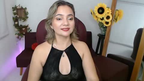 Snapshot of rebeca_milf chatting on July 22, 1:58 pm REBECA online show from July 22, 1:58 pm