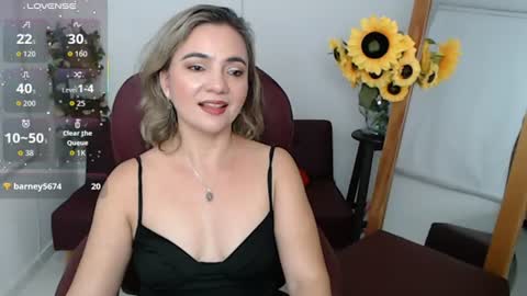 Snapshot of rebeca_milf chatting on July 29, 2:15 pm REBECA online show from July 29, 2:15 pm