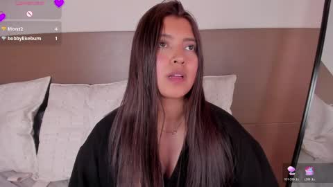 Snapshot of rebeca_williams_ chatting on June 3, 2:33 pm Rebeca Williams online show from June 3, 2:33 pm