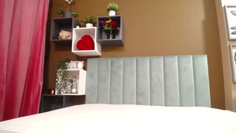 rebecablackx online show from January 28, 1:38 pm