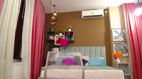 rebecablackx online show from February 28, 8:20 am