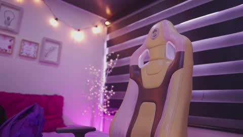 Snapshot of rebecah_1 chatting on November 24, 1:11 pm Rebeca online show from November 24, 1:11 pm