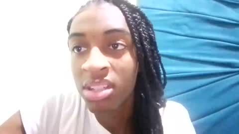 Snapshot of rebecca23278 chatting on May 5, 4:31 am Tu mami Rebecca online show from May 5, 4:31 am