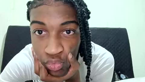 Snapshot of rebecca23278 chatting on May 20, 12:44 pm Tu mami Rebecca online show from May 20, 12:44 pm
